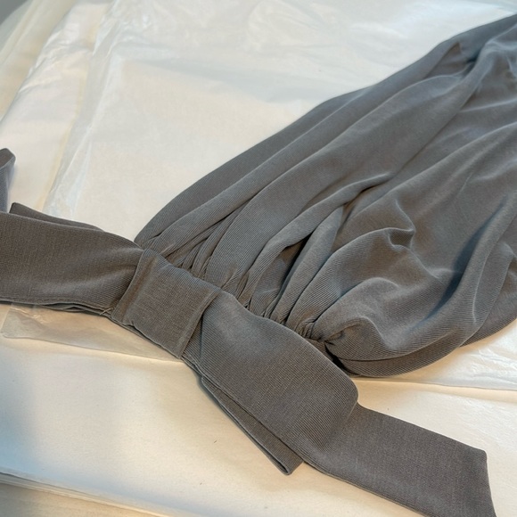 Lord & Taylor turtleneck gray pull over top blouse size small - Picture 8 of 9